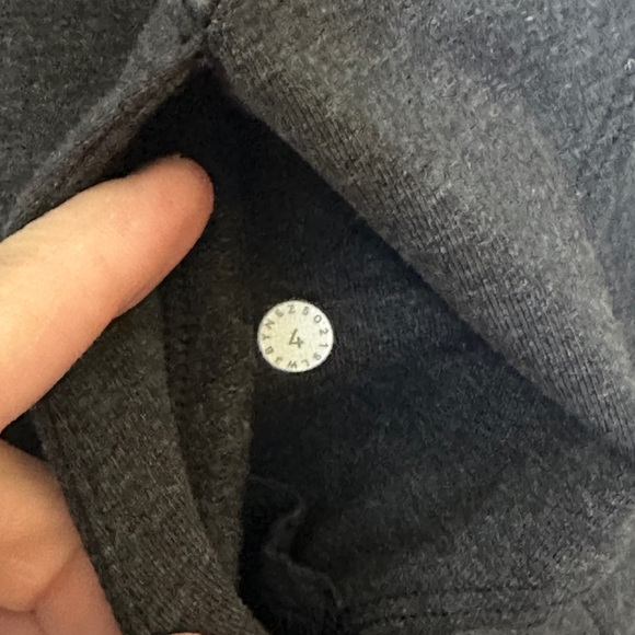 LULULEMON SIZE 4 LIGHT WEIGHT FULL ZIP HOODIE DARK CHARCOAL c14 - Picture 5 of 6